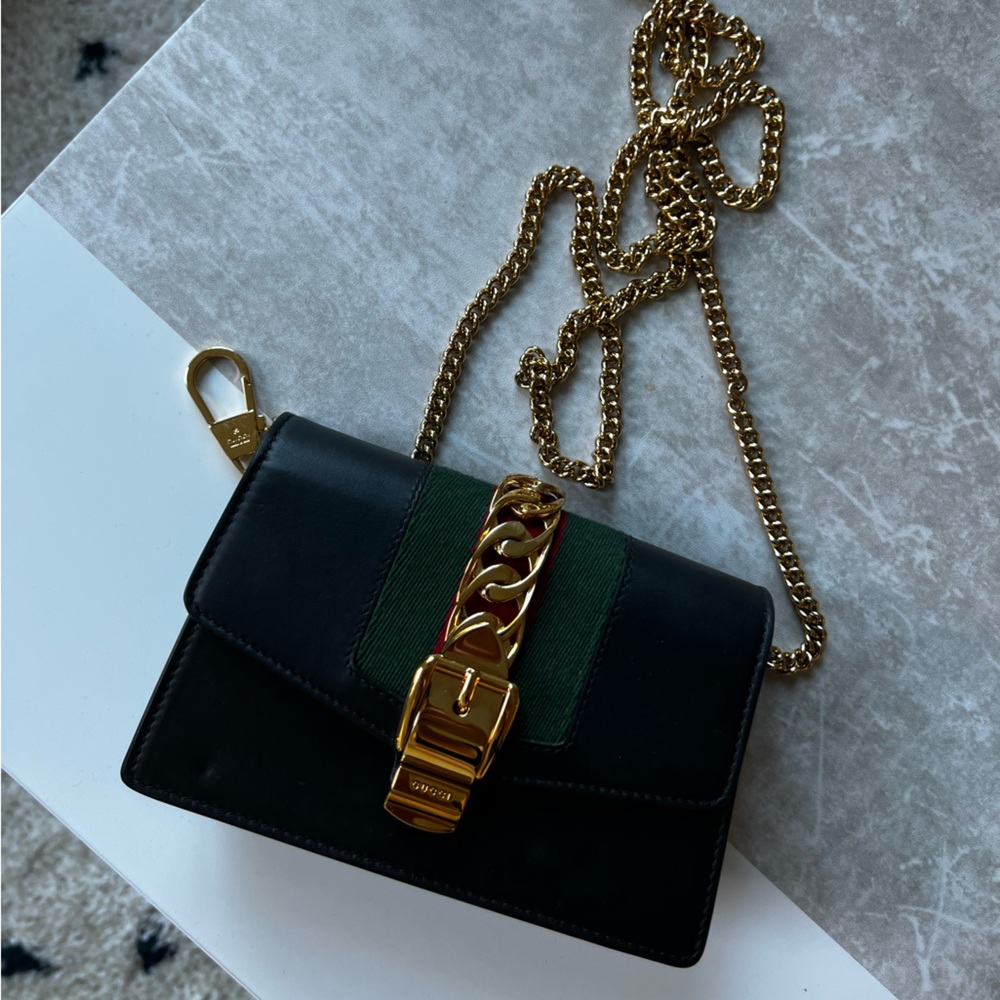 Gucci Sylvie Mini Chain Bag